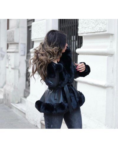 Geaca dama in clos scurta piele eco neagra cu blanita Celestia Geci dama, Geaca dama in clos scurta piele eco neagra cu blanita Celestia - jojofashion.ro