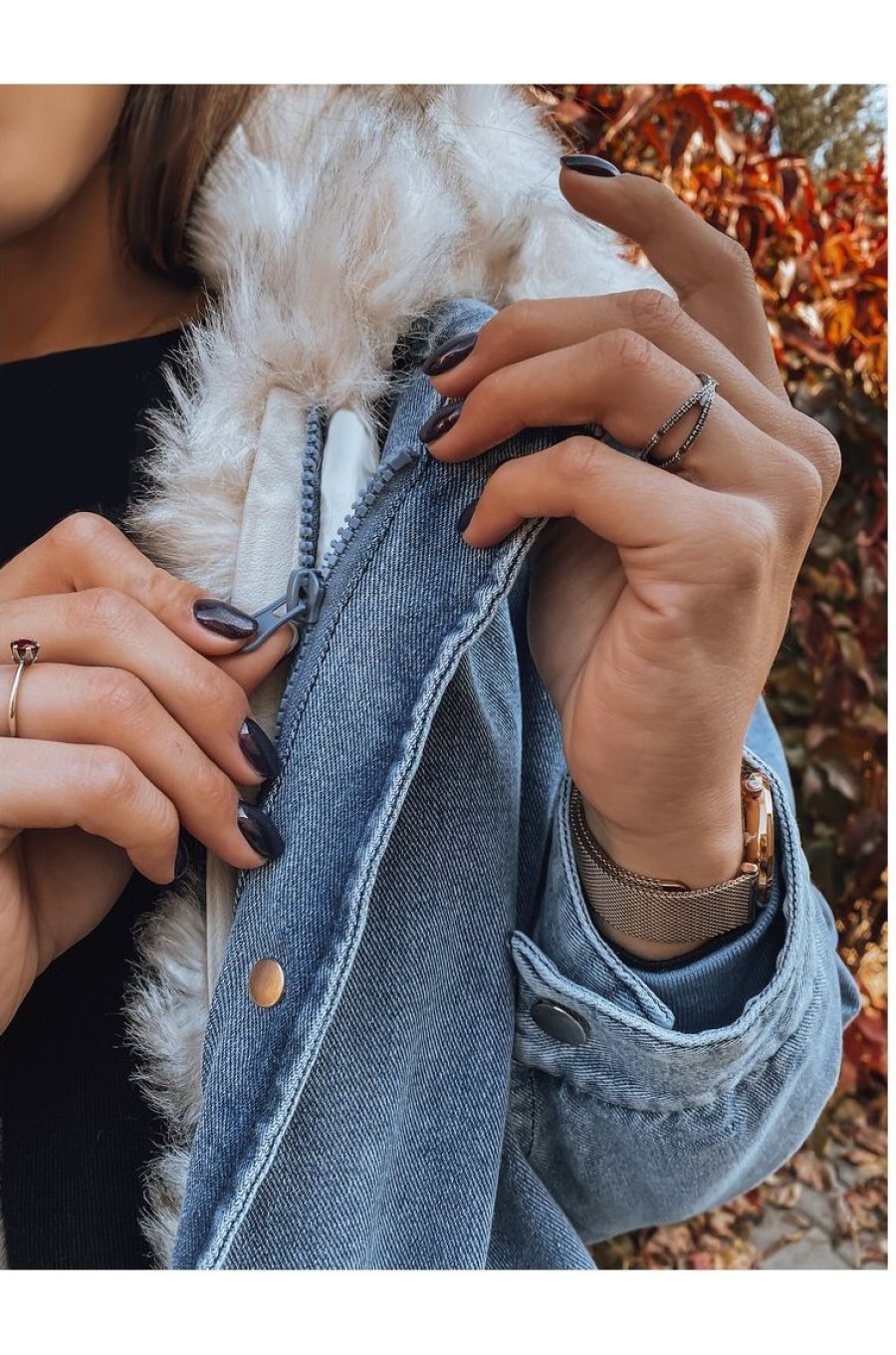 Geaca dama oversize denim albastru cu guler din blanita bej Nicky 5 - jojofashion.ro