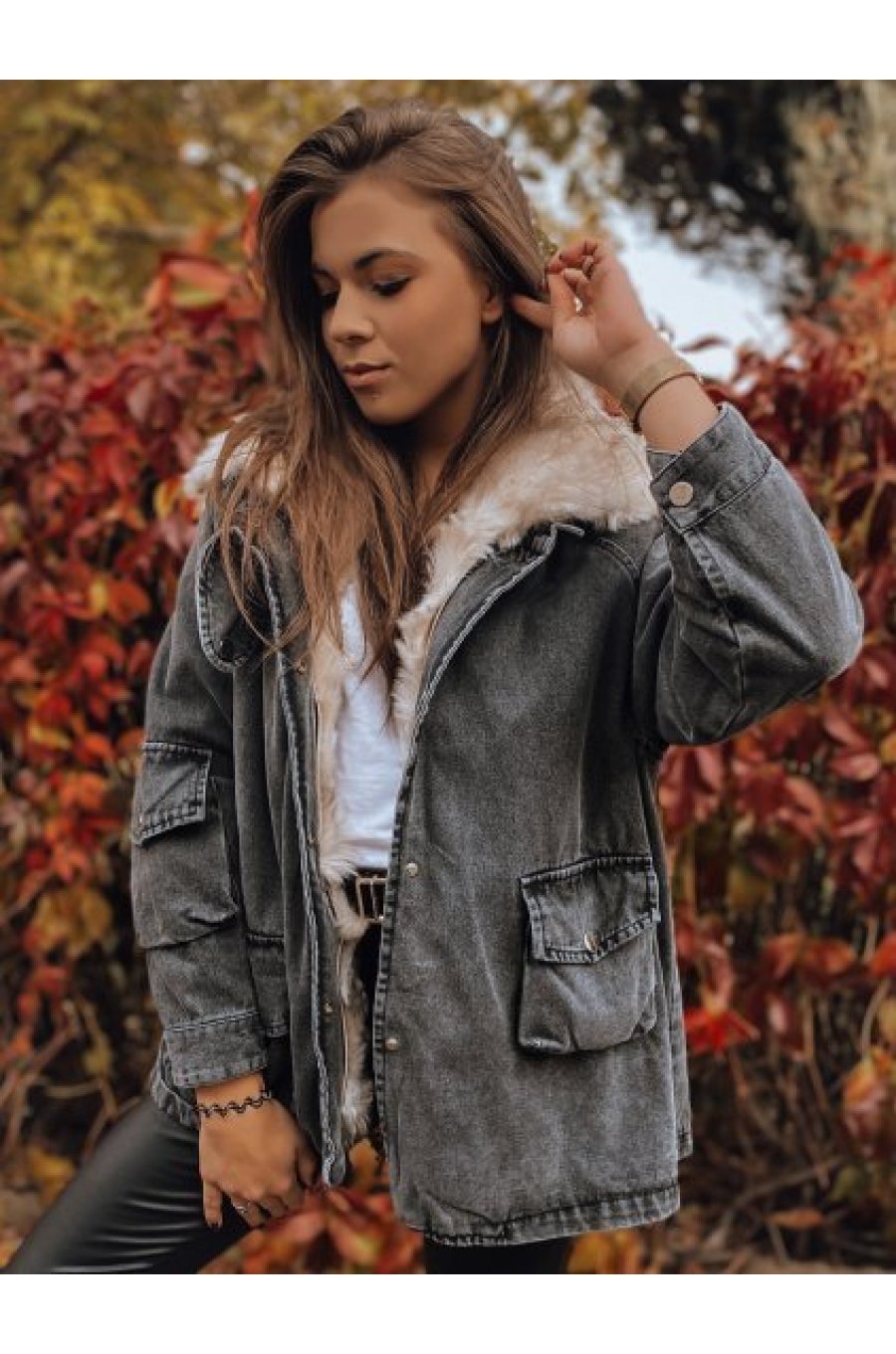 Geaca dama oversize denim negru cu guler din blanita bej Nicky 1 - jojofashion.ro