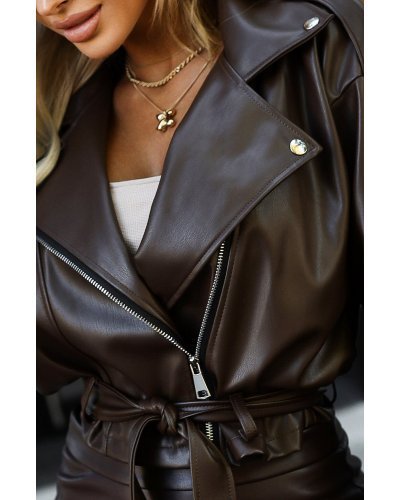 Geaca dama biker scurta piele eco maro ciocolata cu fermoare si curea Lotus Geci dama, Geaca dama biker scurta piele eco maro ciocolata cu fermoare si curea Lotus - jojofashion.ro