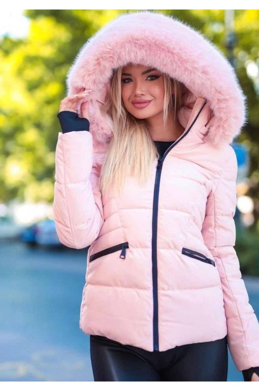 Geaca dama de iarna scurta, roz , matlasata, cambrata, cu gluga si blana, Pinky 1 - jojofashion.ro