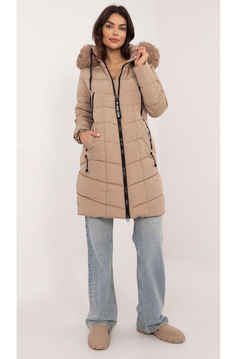 Geaca dama de iarna parka lunga, bej, matlasata, cu gluga si blanita, Elina2 Geaca dama de iarna parka lunga, bej, matlasata, cu gluga si blanita, Elina2 1 - jojofashion.ro