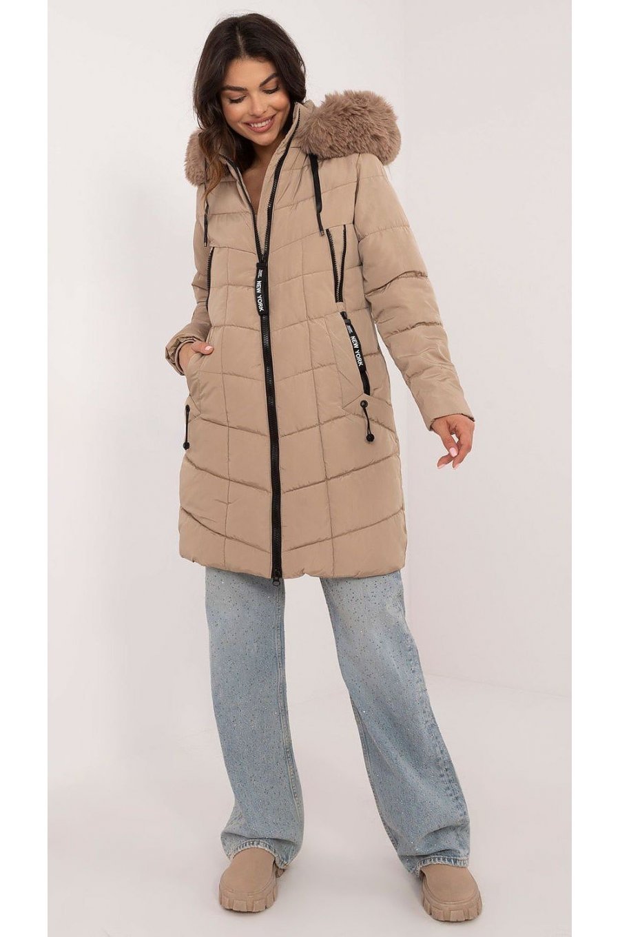 Geaca dama de iarna parka lunga, bej, matlasata, cu gluga si blanita, Elina2 Geaca dama de iarna parka lunga, bej, matlasata, cu gluga si blanita, Elina2 3 - jojofashion.ro