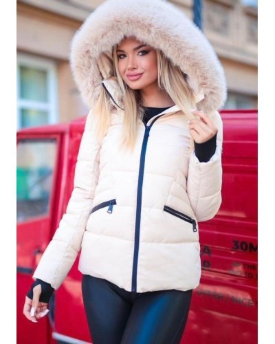 Geaca dama de iarna scurta, crem, matlasata, cambrata, cu gluga si blanita, Pinky Geci dama, Geaca dama de iarna scurta, crem, matlasata, cambrata, cu gluga si blanita, Pinky - jojofashion.ro