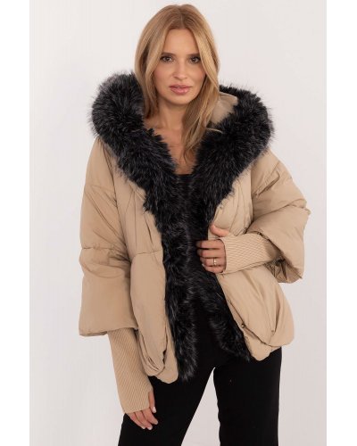 Geaca dama de iarna, scurta, matlasata, bej, cu gluga si blanita neagra, Aaralyn1 Geci dama, Geaca dama de iarna, scurta, matlasata, bej, cu gluga si blanita neagra, Aaralyn1 - jojofashion.ro