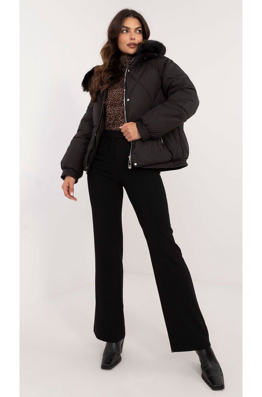 Geaca dama de iarna scurta, neagra, matlasata, cu gluga si blanita, Letizia1 3 - jojofashion.ro