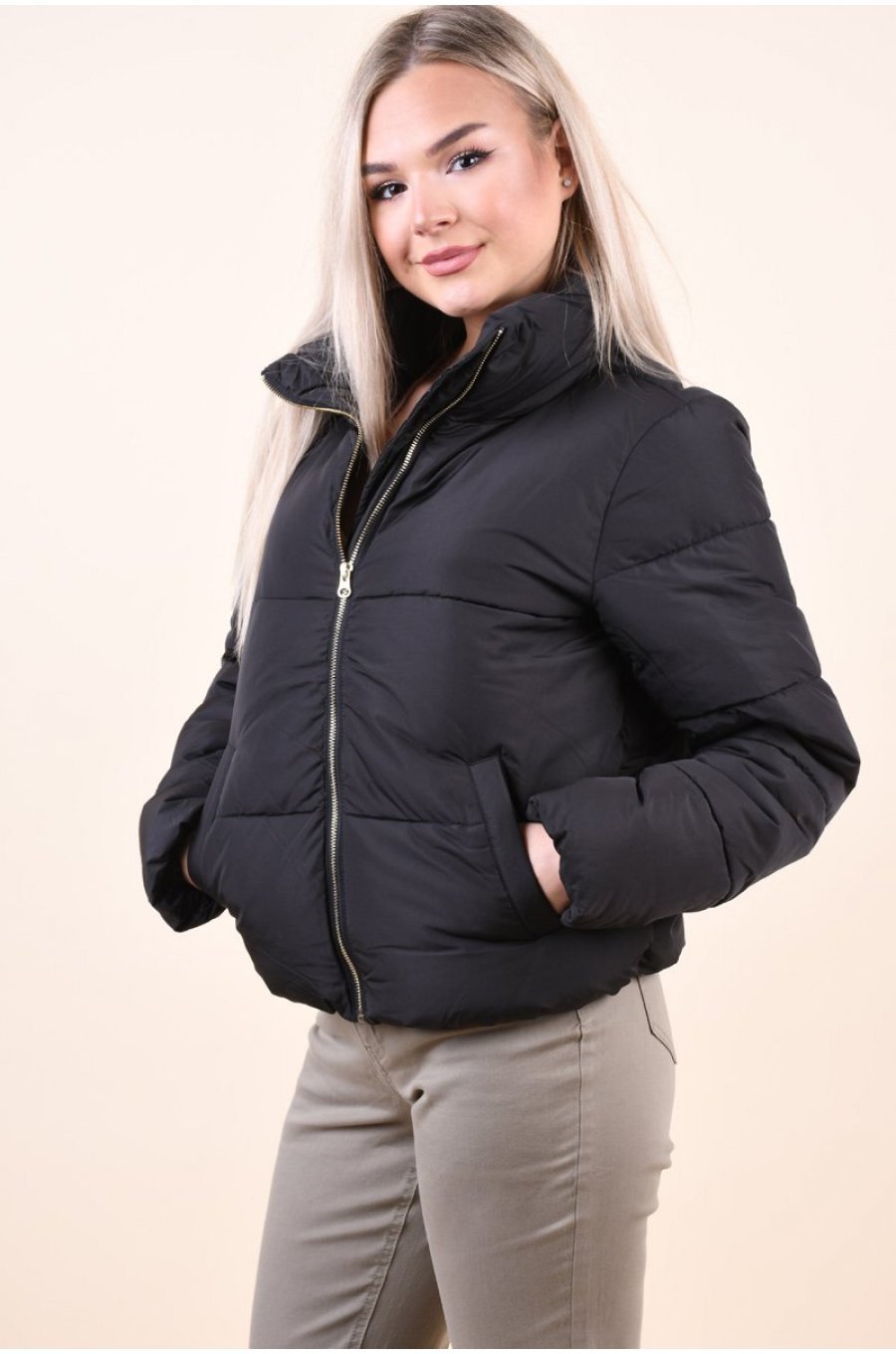 Geaca dama neagra scurta Sarkas Geaca dama neagra scurta Sarkas 3 - jojofashion.ro