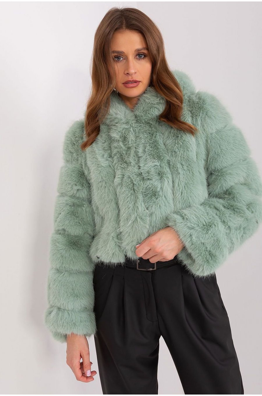 Geaca dama scurta, din blana eco, menta, cu gluga, Lubelle10 Geaca dama scurta, din blana eco, menta, cu gluga, Lubelle10 1 - jojofashion.ro