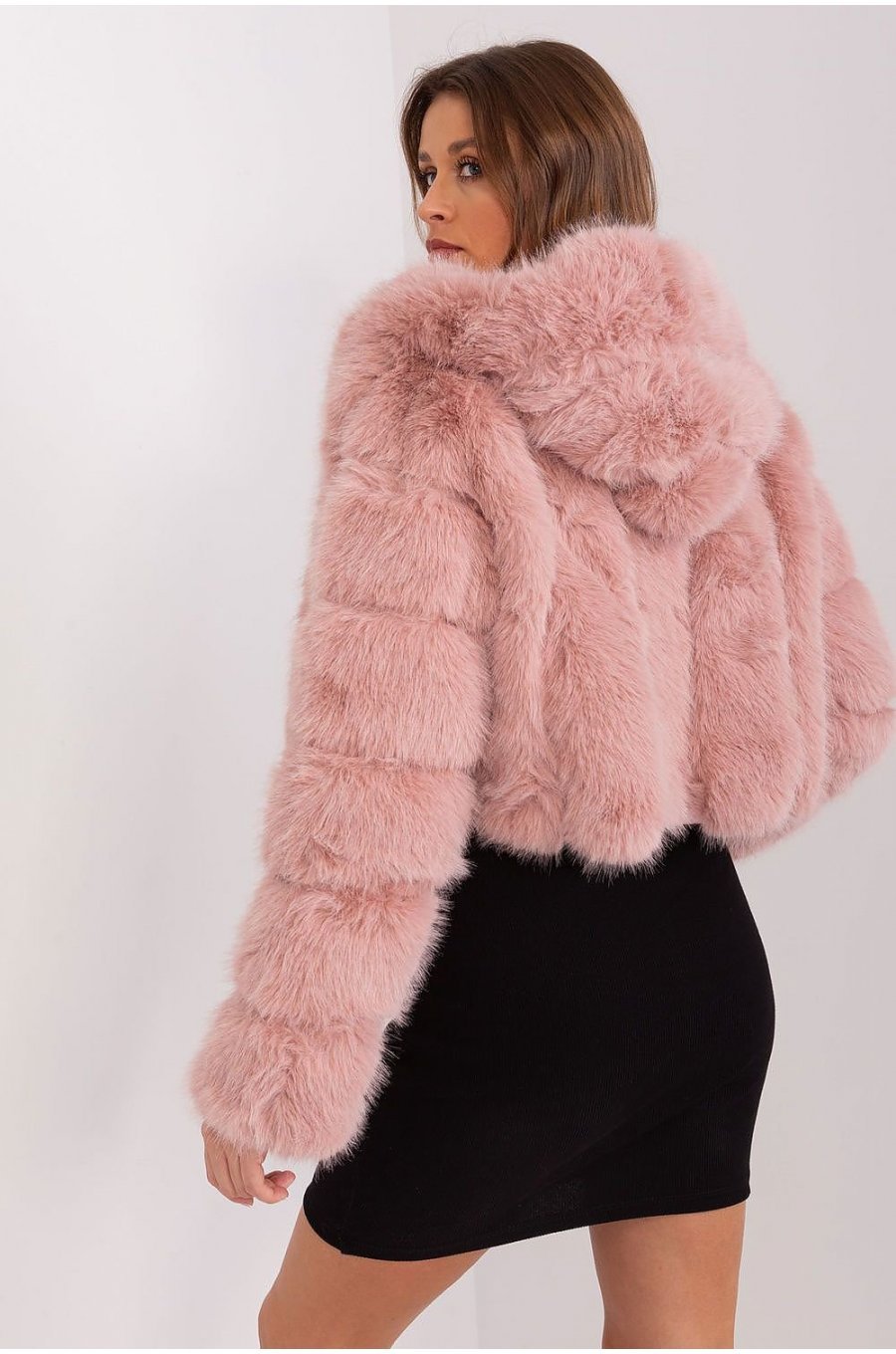 Geaca dama scurta, din blana eco, roz prafuit, cu gluga, Lubelle5 Geaca dama scurta, din blana eco, roz prafuit, cu gluga, Lubelle5 4 - jojofashion.ro