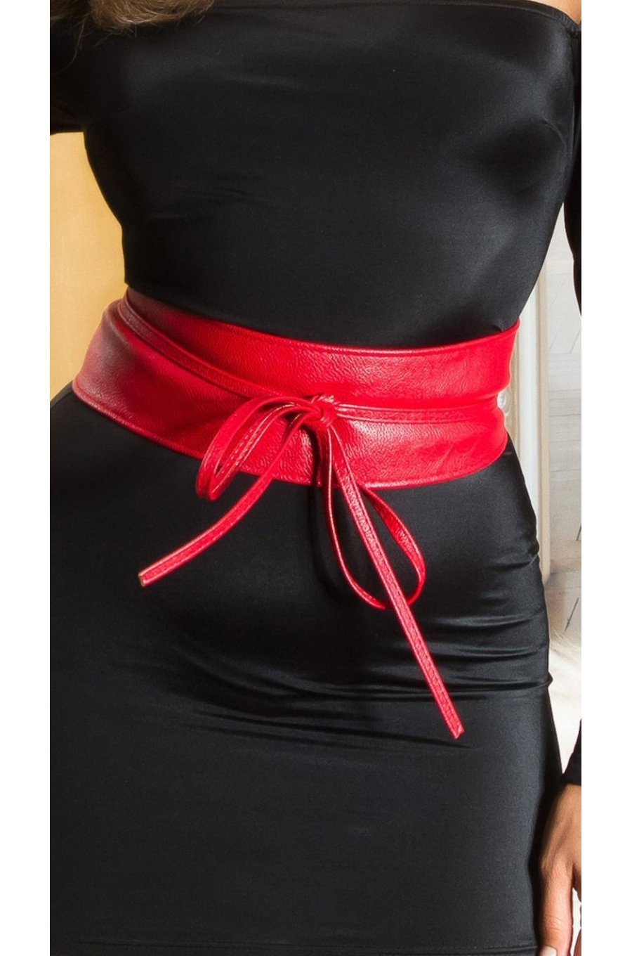 Curea dama, din imitatie piele, rosie, lata, cu snur, Kalissy Curea dama, din imitatie piele, rosie, lata, cu snur, Kalissy 1 - jojofashion.ro