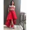 Rochie traditionala asimetrica cu tafta rosie si trena Allana