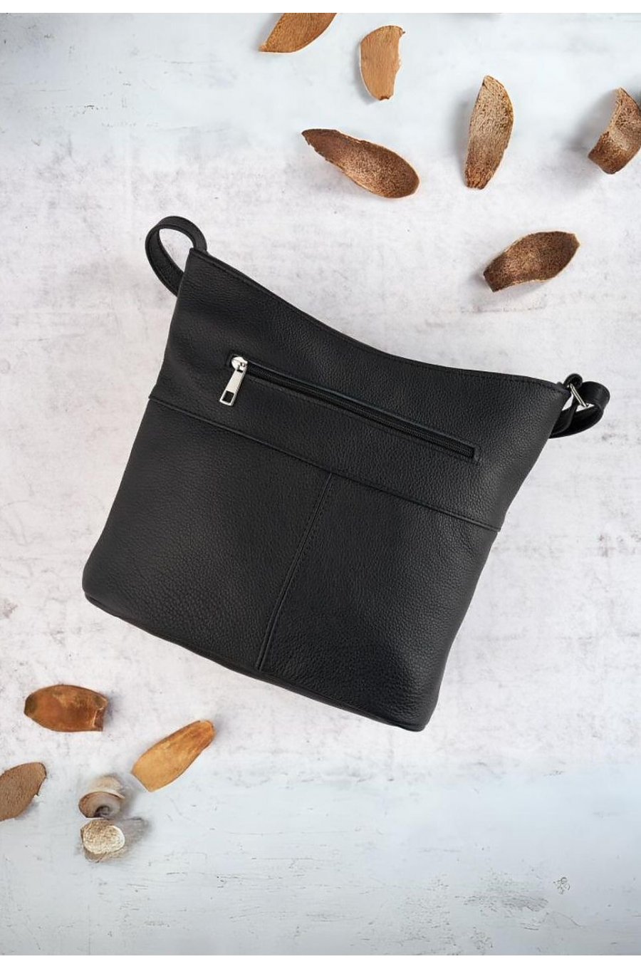 Geanta dama, tip postas, piele neagra, Monna Geanta dama, tip postas, piele neagra, Monna 2 - jojofashion.ro