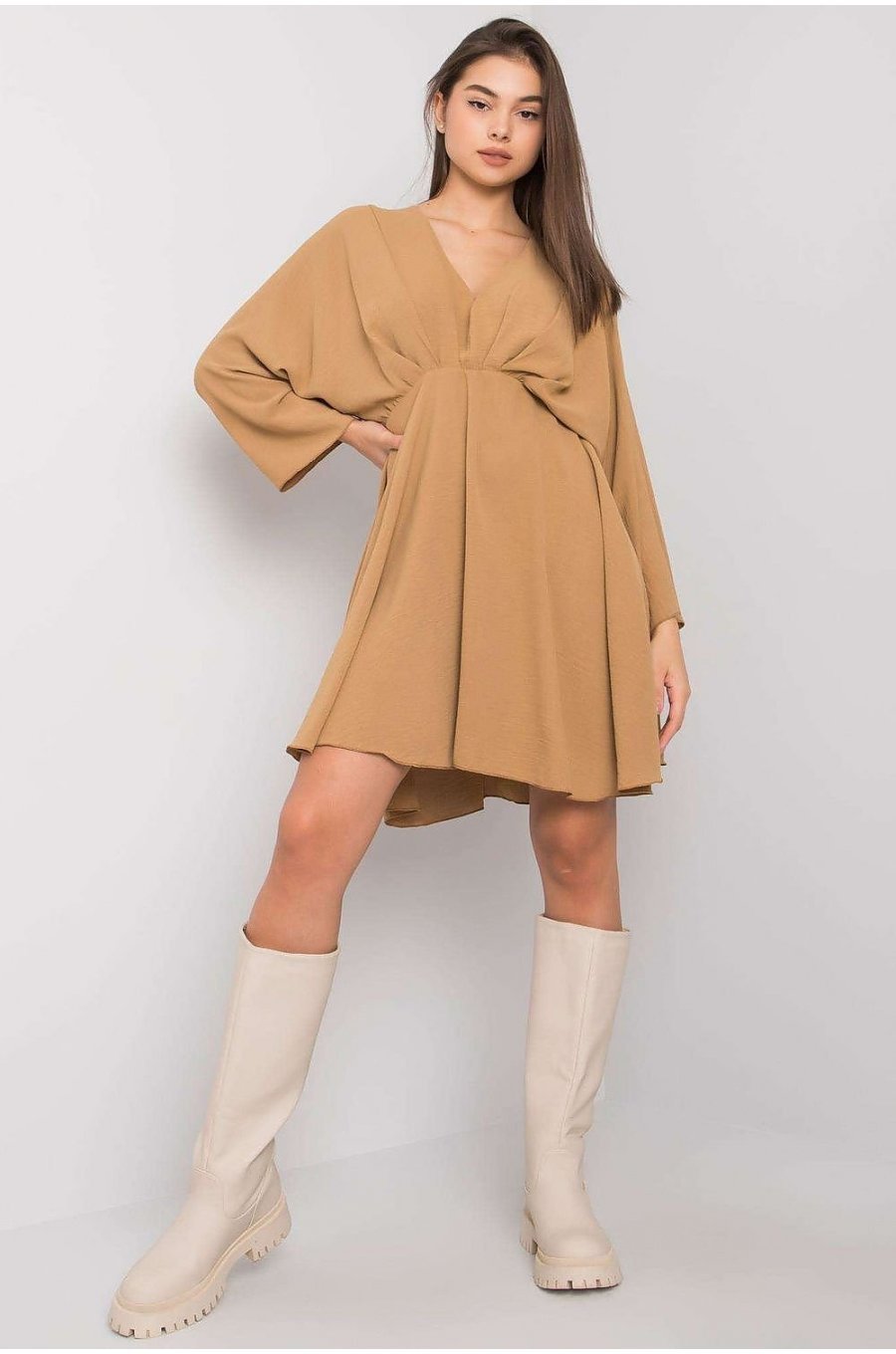 Rochie scurta bej cu maneca lunga Hannah1 1 - jojofashion.ro