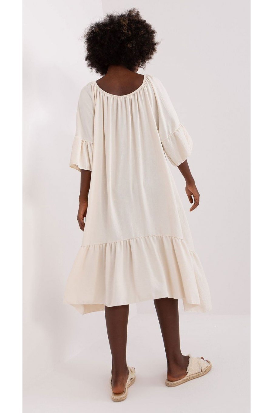 Rochie de vara bej midi oversize cu volane vaporoasa Makadamia 3 - jojofashion.ro