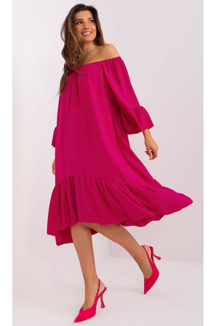 Rochie midi roz fucsia vaporoasa cu volane oversize Makadamia 1 - jojofashion.ro
