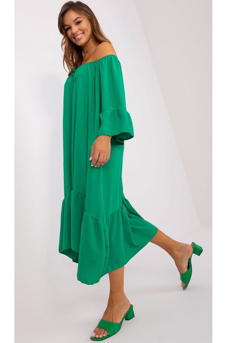 Rochie de vara midi, verde, oversize, cu volane, vaporoasa, Makadamia 2 - jojofashion.ro