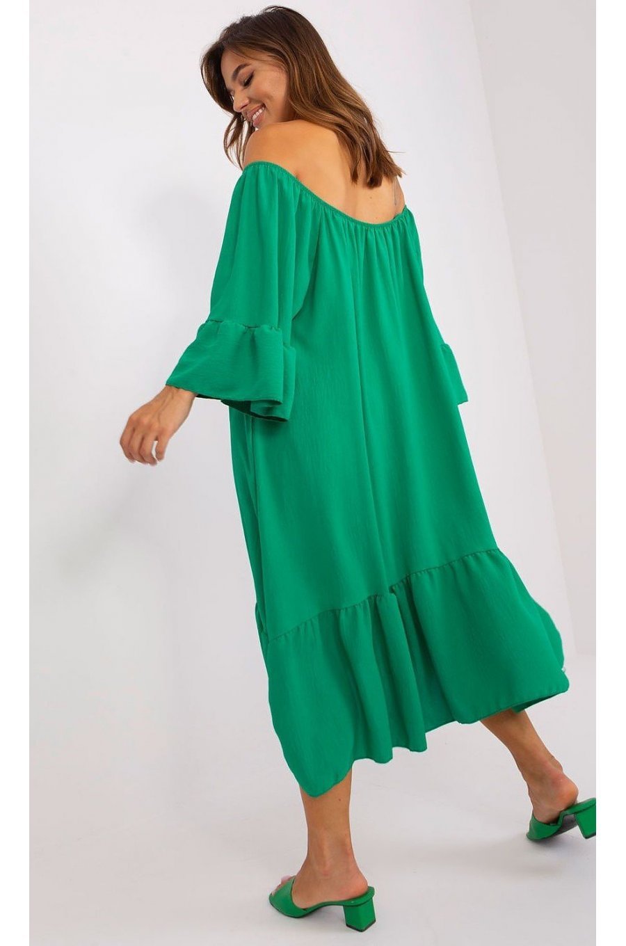 Rochie de vara midi, verde, oversize, cu volane, vaporoasa, Makadamia 3 - jojofashion.ro