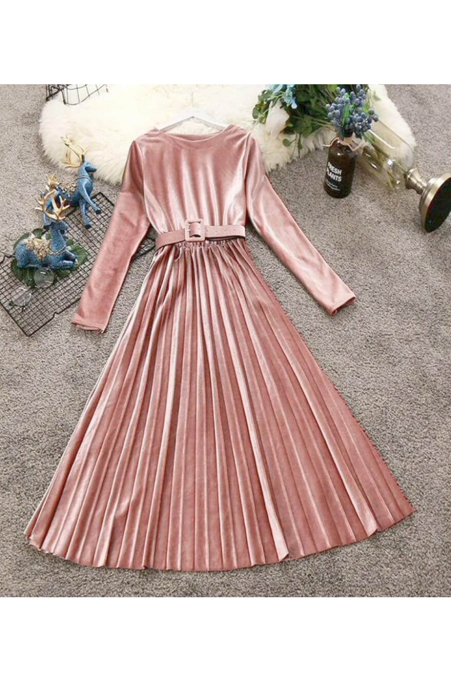 Rochie midi de ocazie din catifea roz pal plisata Aryanne 1 - jojofashion.ro