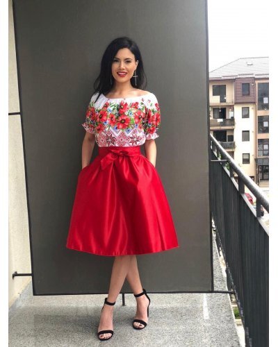 Rochie de zi midi traditionala in clos din tafta rosie cu maci Adana Rochie de zi midi traditionala in clos din tafta rosie cu maci Adana - jojofashion.ro