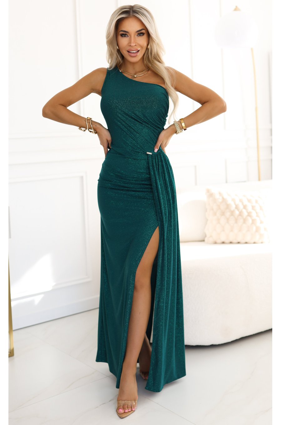 Rochie de ocazie eleganta brocard verde cu un umar gol Selena Rochie de ocazie eleganta brocard verde cu un umar gol Selena 1 - jojofashion.ro