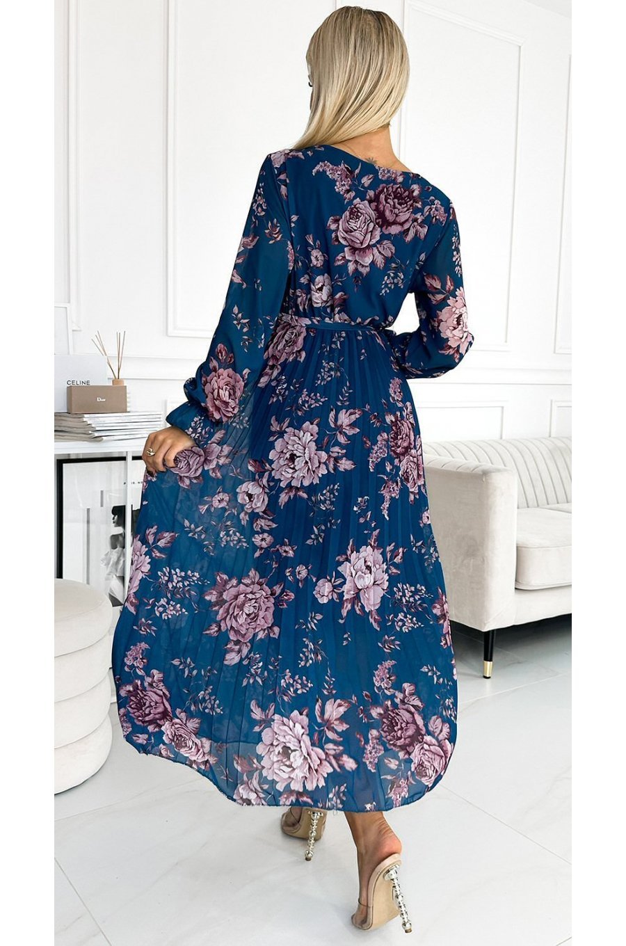 Rochie plisata lunga, din chiffon bleu cu flori roz, cu maneca lunga, Esca 2 - jojofashion.ro