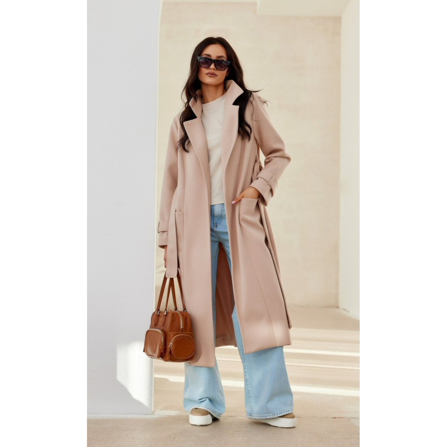 Palton dama elegant lung bej cu buzunare si cordon Katsy - JojoFashion.ro