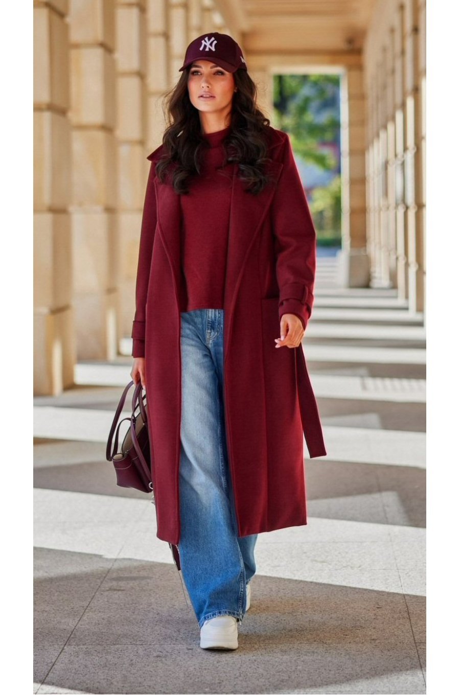 Palton dama elegant lung, clasic, burgundy, cu buzunare si cordon, Vanora Palton dama elegant lung, clasic, burgundy, cu buzunare si cordon, Vanora 1 - jojofashion.ro