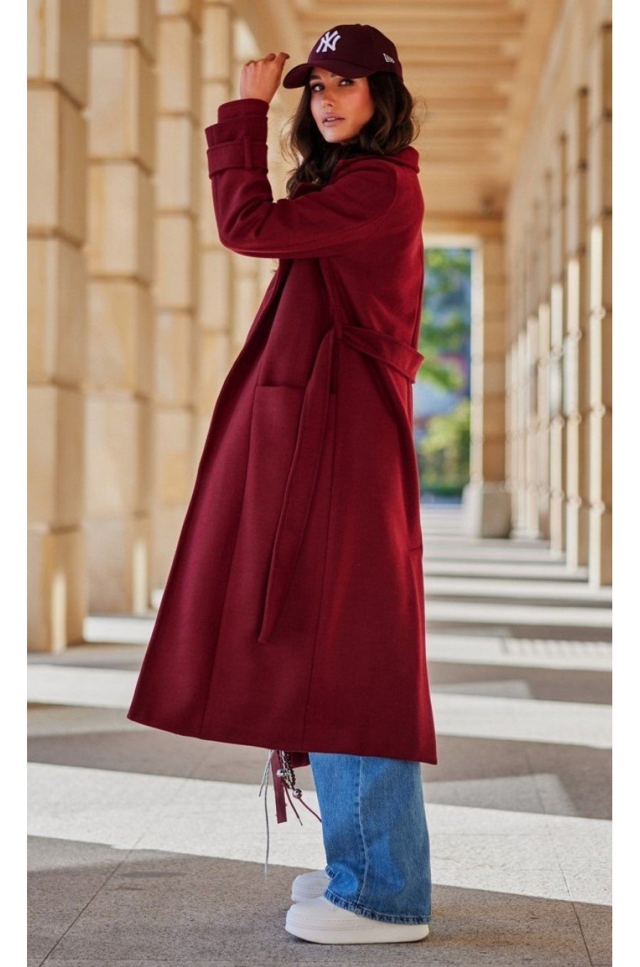 Palton dama elegant lung, clasic, burgundy, cu buzunare si cordon, Vanora Palton dama elegant lung, clasic, burgundy, cu buzunare si cordon, Vanora 2 - jojofashion.ro
