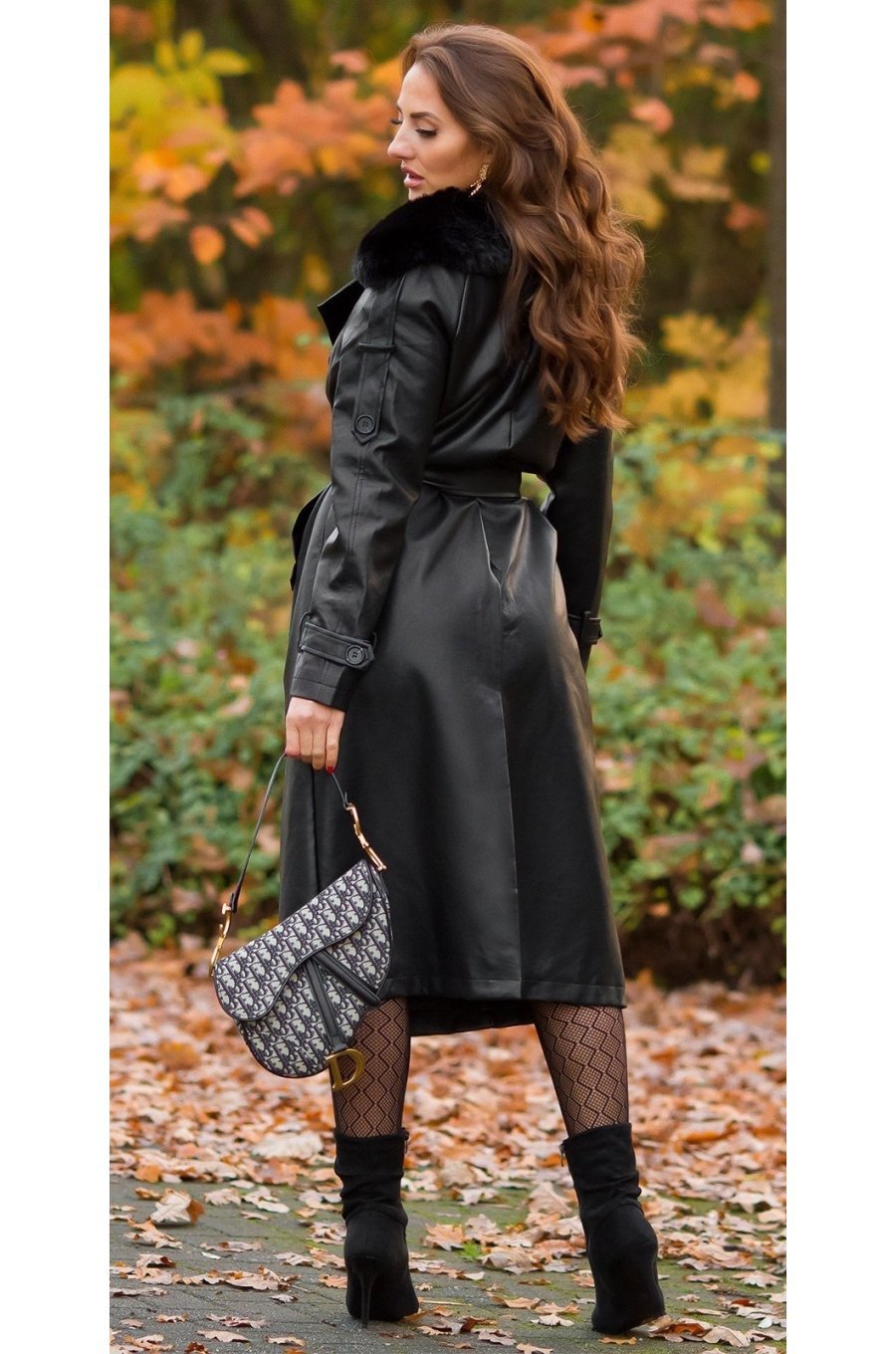 Palton dama elegant, lung, din piele eco, negru, cu guler din blana, London 2 - jojofashion.ro