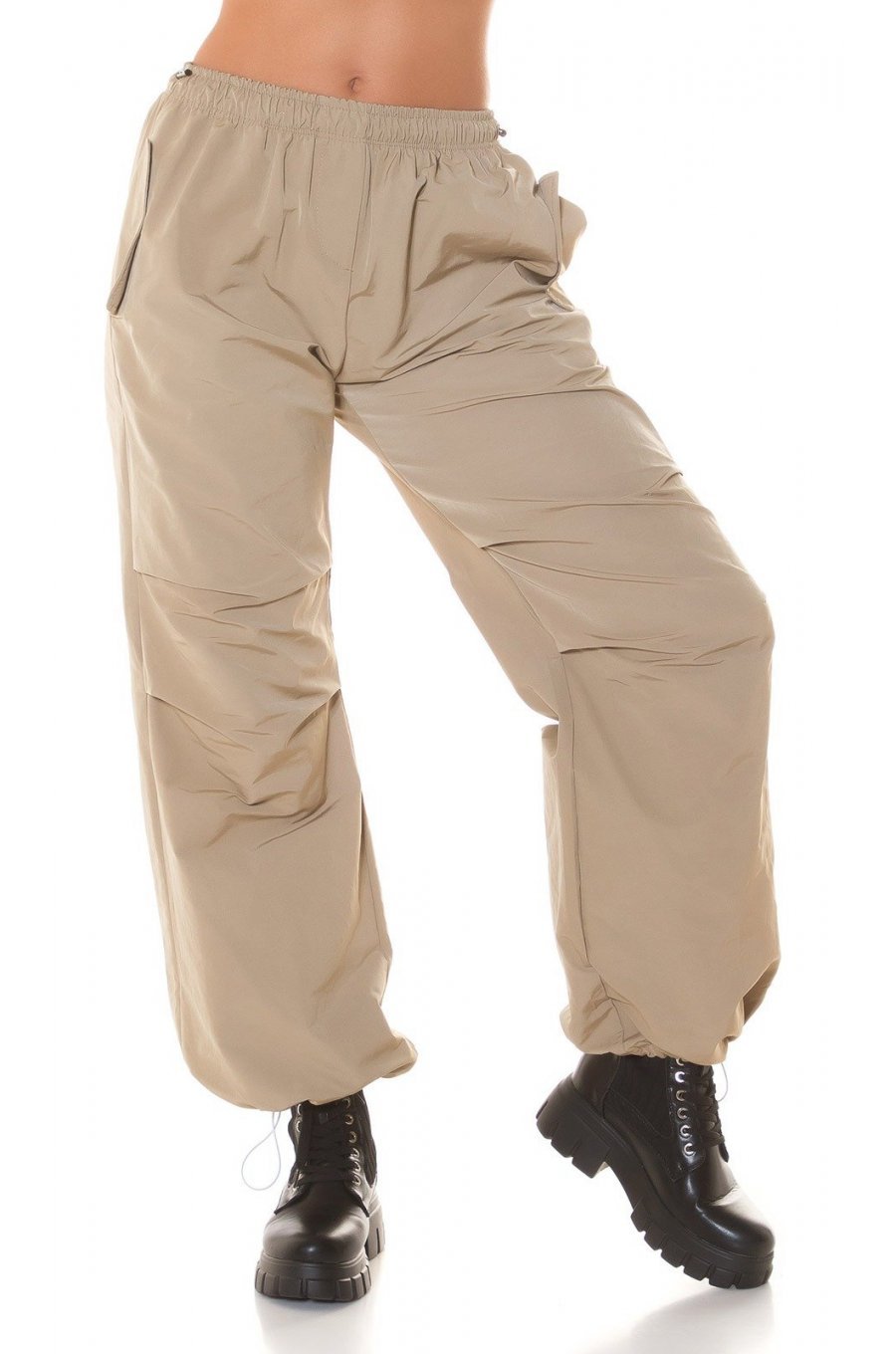 Pantaloni dama cargo, cappuccino, oversize, Tenille Pantaloni dama cargo, cappuccino, oversize, Tenille 1 - jojofashion.ro