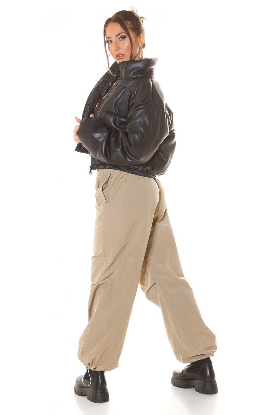 Pantaloni dama cargo, cappuccino, oversize, Tenille Pantaloni dama cargo, cappuccino, oversize, Tenille 5 - jojofashion.ro