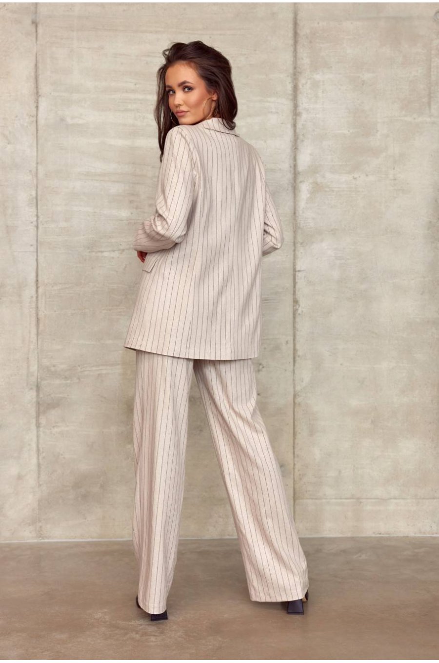 Pantaloni dama eleganti, evazati, bej, cu dungi verticale, cu talia inalta, Akella 5 - jojofashion.ro