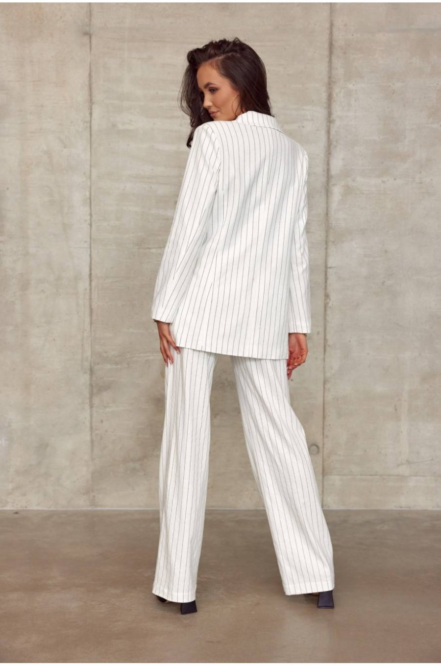 Pantaloni dama eleganti, evazati, ecru, cu dungi verticale, cu talia inalta, Akella 5 - jojofashion.ro