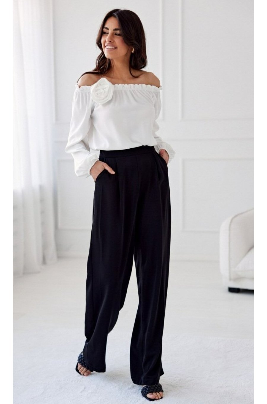 Pantaloni dama eleganti evazati, negri, cu talia inalta, Alaya 2 - jojofashion.ro