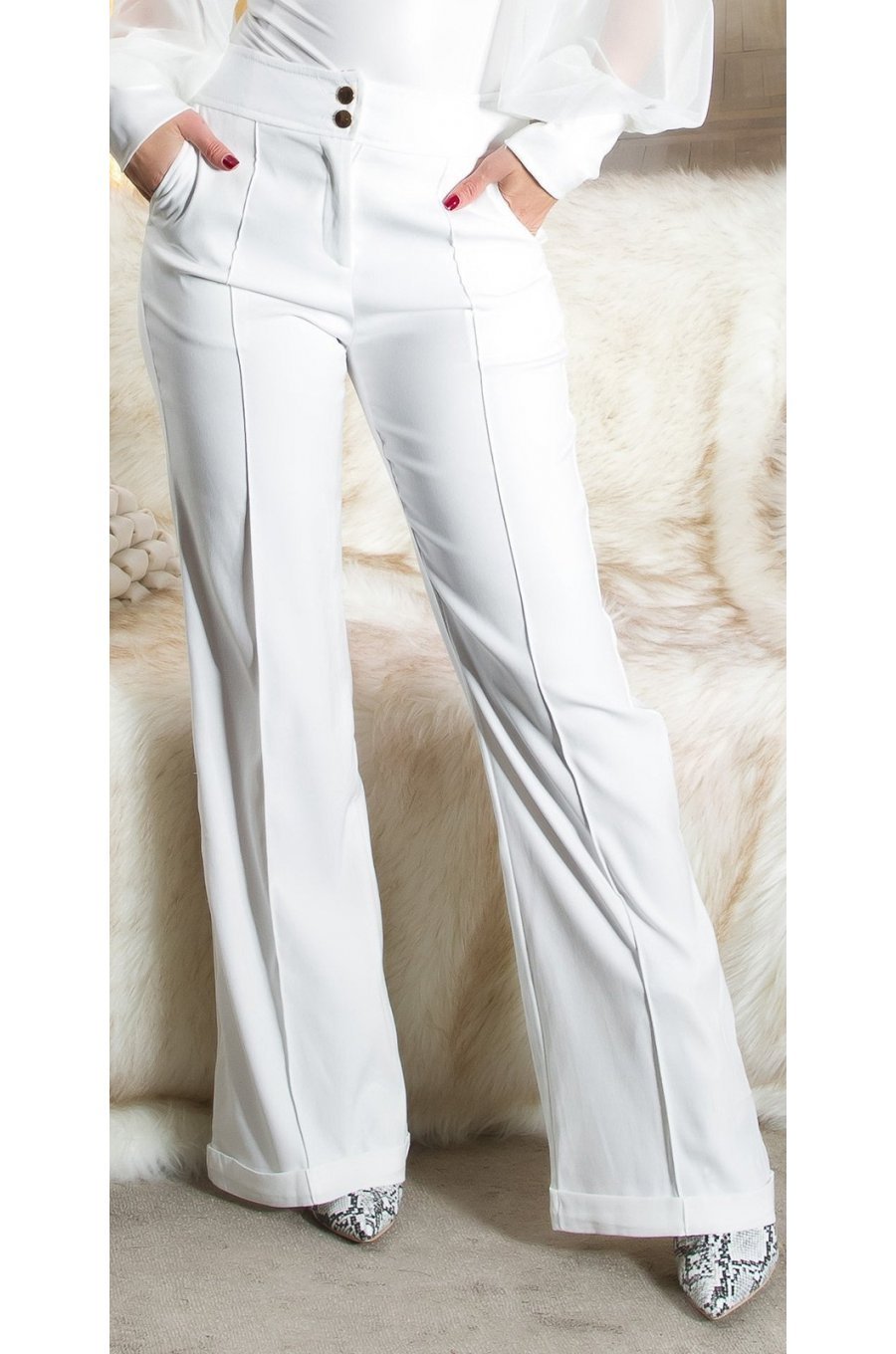 Pantaloni dama evazati, albi, cu talia inalta, Deussa Pantaloni dama evazati, albi, cu talia inalta, Deussa 1 - jojofashion.ro