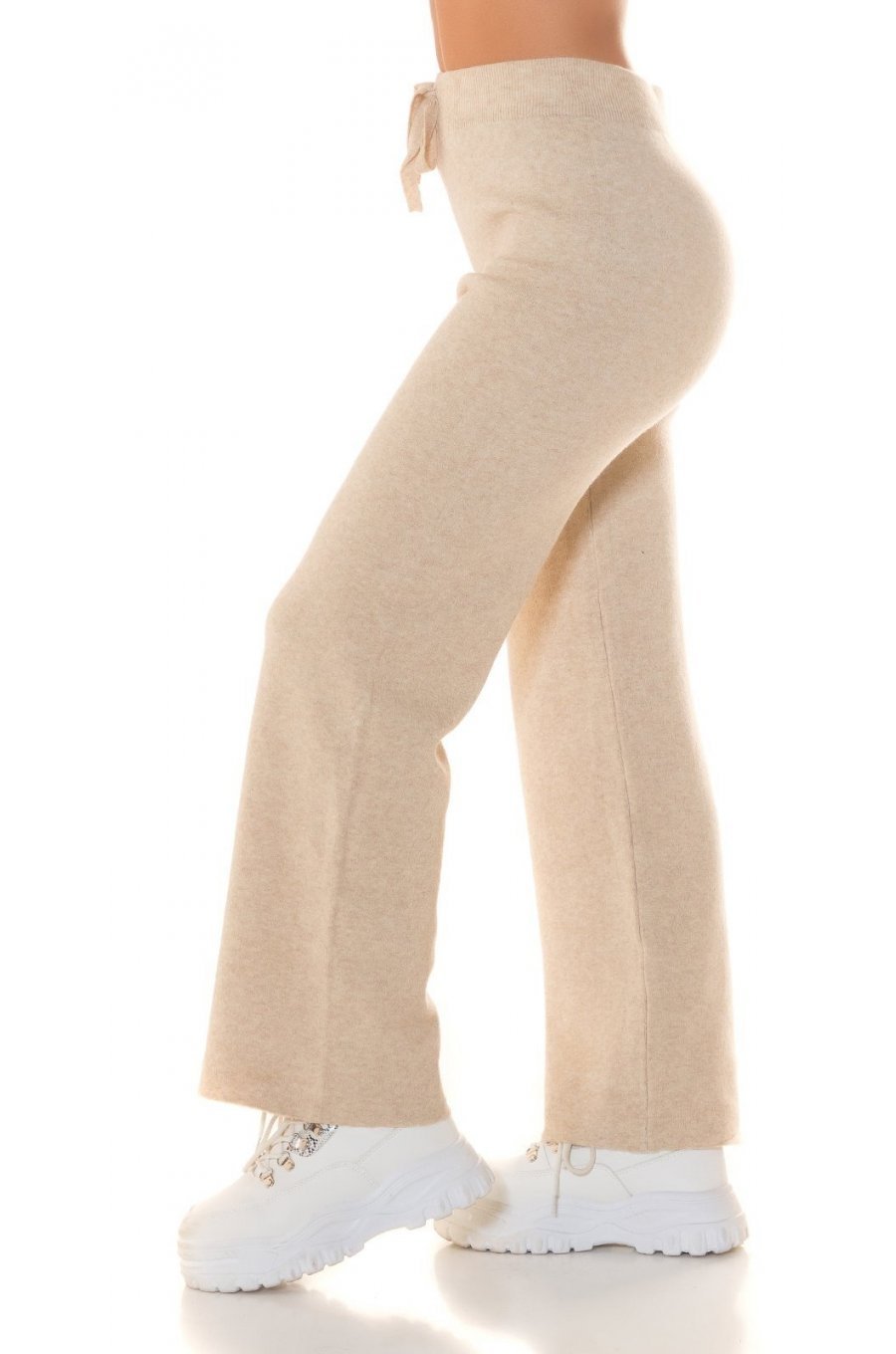 Pantaloni dama evazati, bej, din vascoza, cu talia inalta, Killya Pantaloni dama evazati, bej, din vascoza, cu talia inalta, Killya 1 - jojofashion.ro