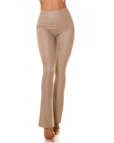 Pantaloni dama evazati cappuccino piele eco vatuiti Damaris Pantaloni piele dama, Pantaloni dama evazati cappuccino piele eco vatuiti Damaris - jojofashion.ro