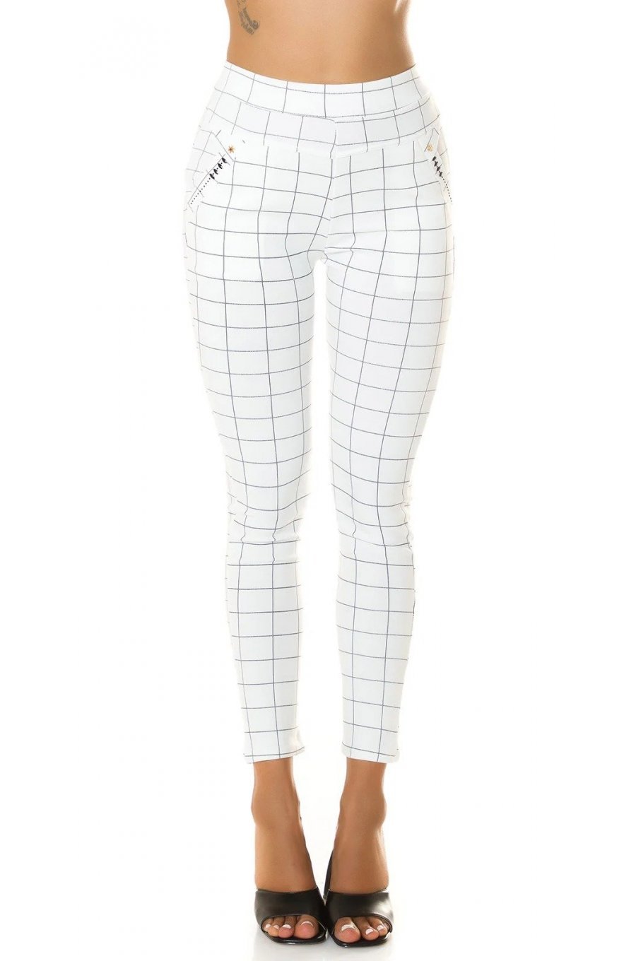 Pantaloni eleganti dama mulati albi in carouri Dizara Pantaloni eleganti dama mulati albi in carouri Dizara 1 - jojofashion.ro