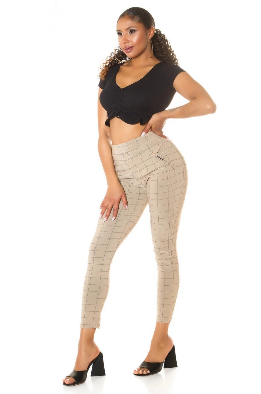 Pantaloni eleganti dama mulati bej in carouri Dizara Pantaloni eleganti dama mulati bej in carouri Dizara 3 - jojofashion.ro