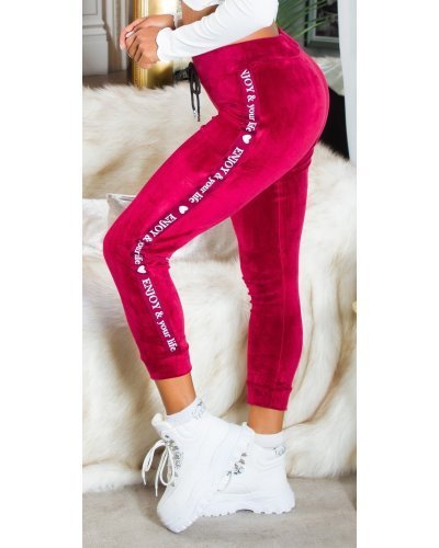 Pantaloni dama trening, burgundy, din catifea, cu dunga alba, Meribeth Pantaloni dama trening, burgundy, din catifea, cu dunga alba, Meribeth - jojofashion.ro