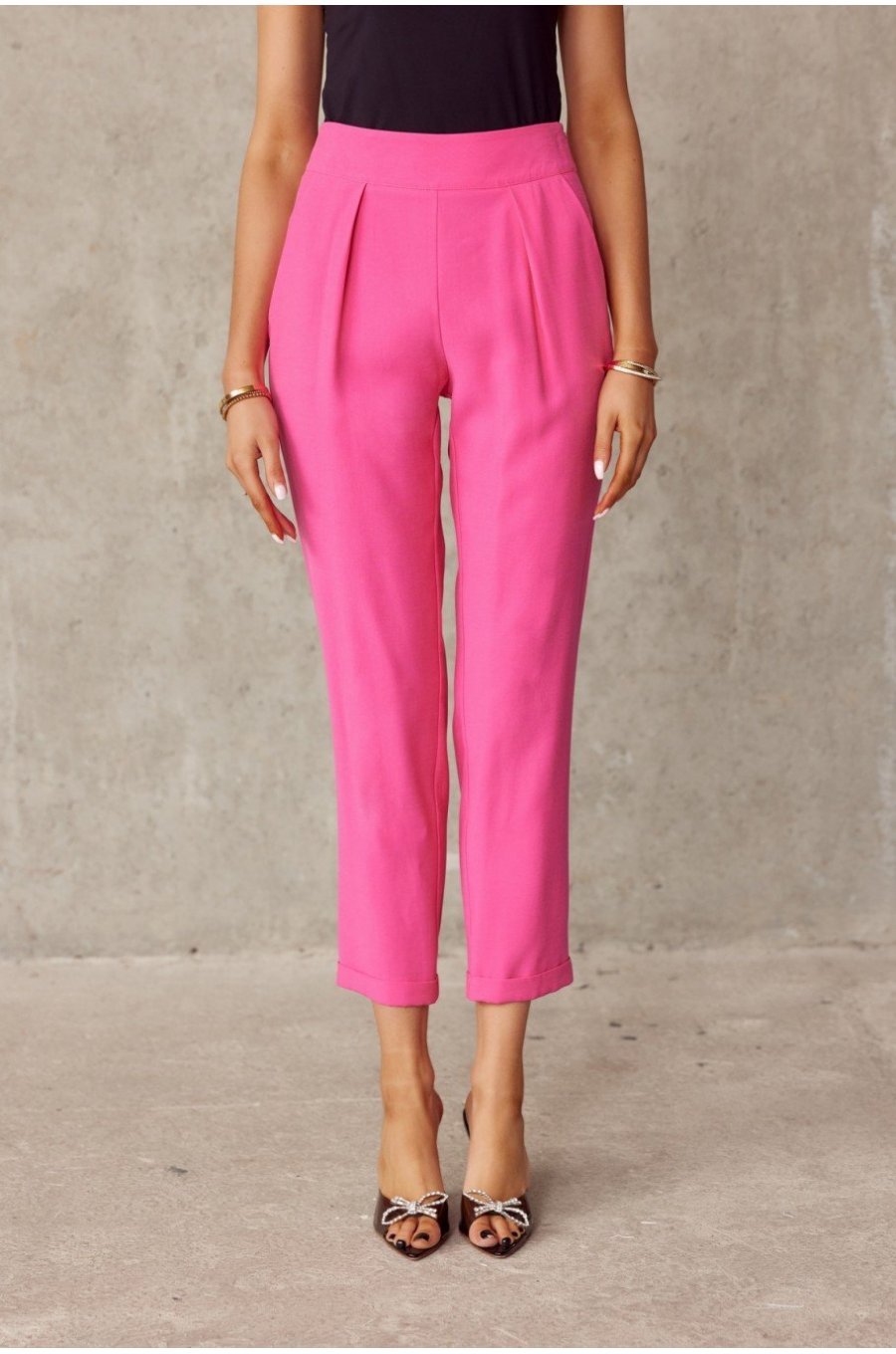 Pantaloni dama eleganti roz fucsia, conici, cu talia inalta, Rosalia 1 - jojofashion.ro