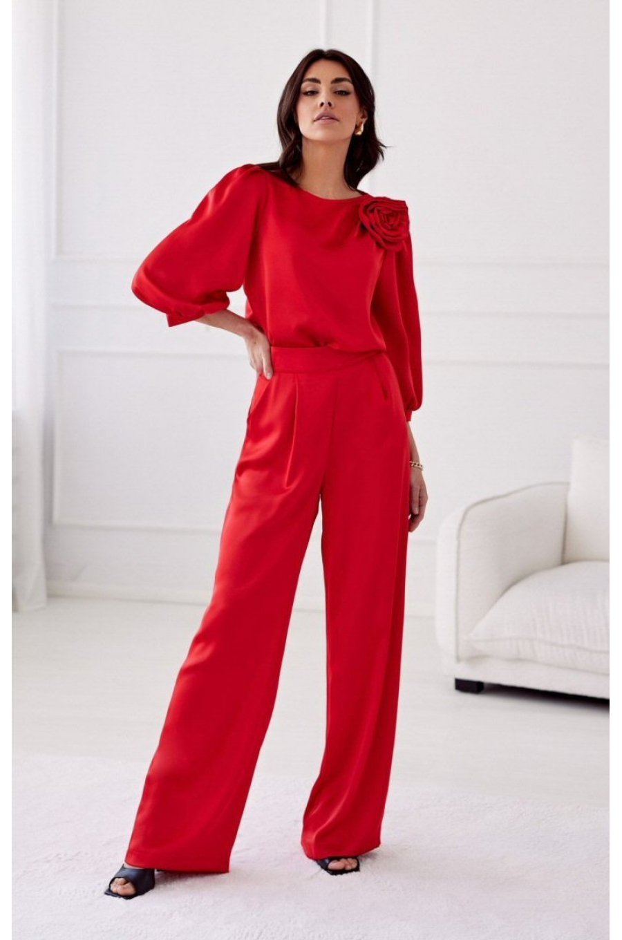 Pantaloni dama evazati, eleganti, rosii, din satin, ElsaR 2 - jojofashion.ro