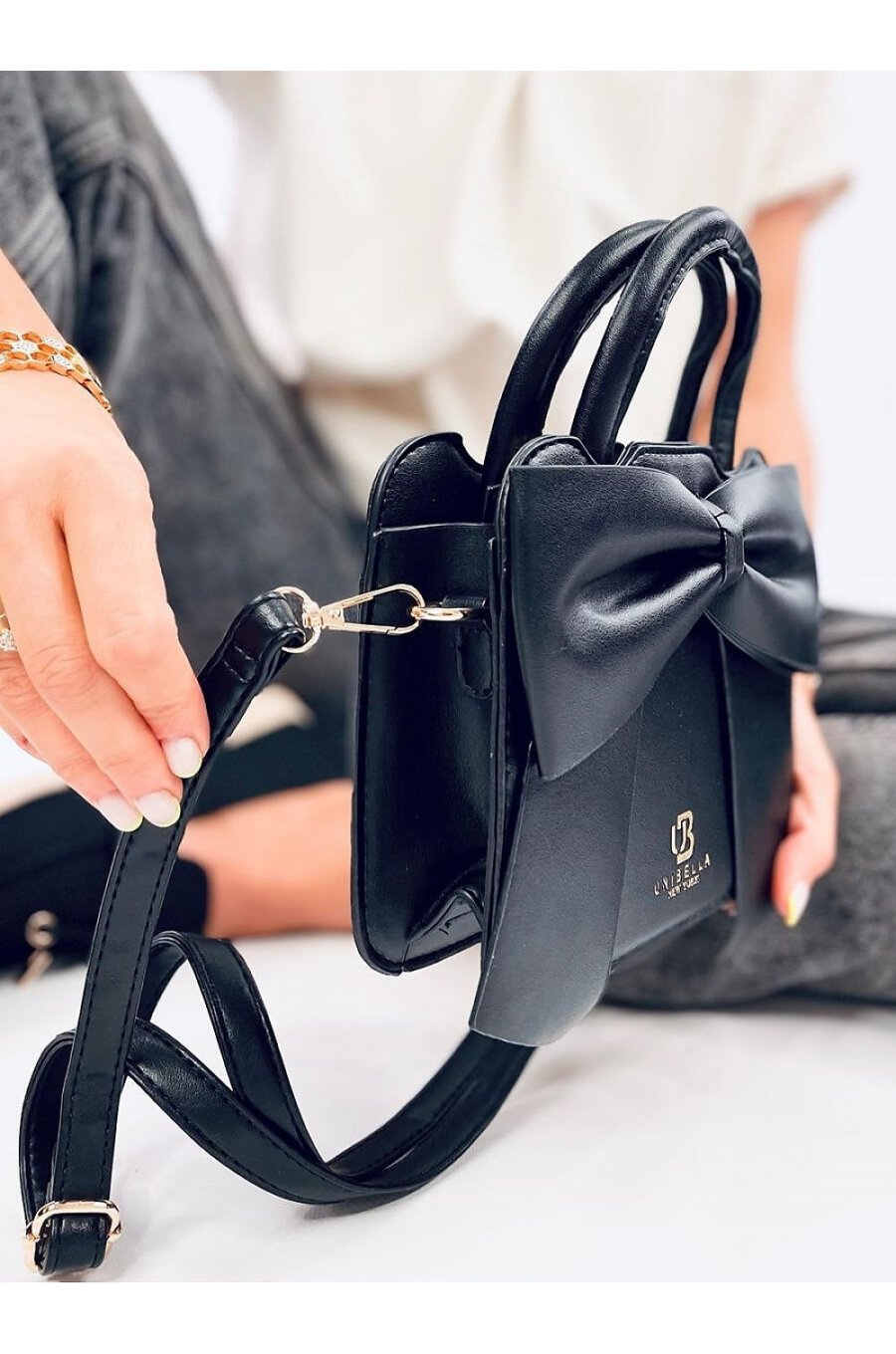 Geanta dama de mana, cu funda, din piele eco neagra, Trixis 2 - jojofashion.ro