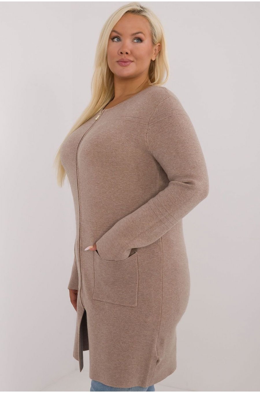 Pulover dama XXL midi, tip cardigan, cappuccino, cu buzunare si fermoar, Carrie1 2 - jojofashion.ro