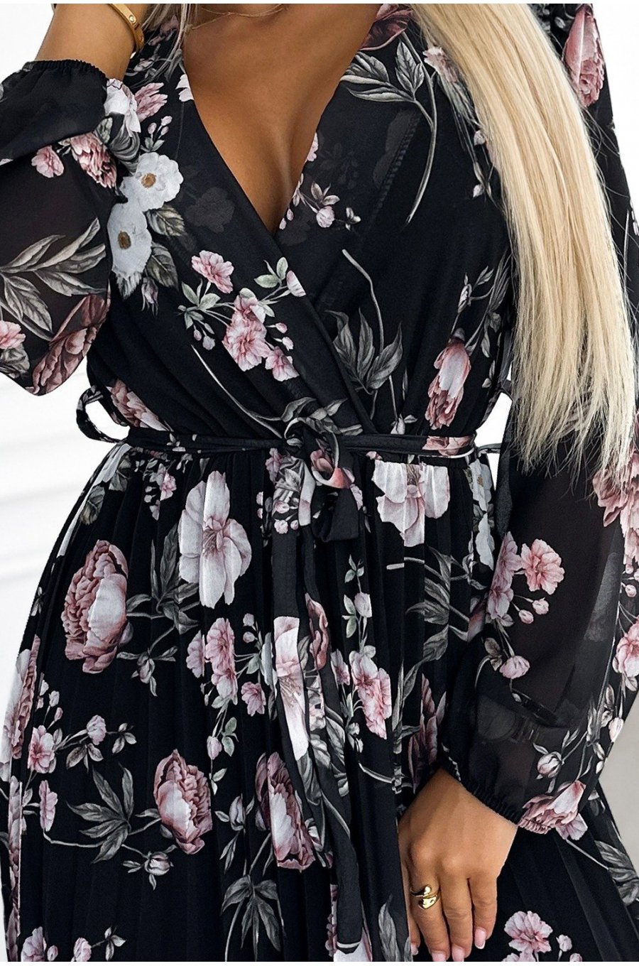 Rochie neagra lunga cu flori din voal vaporoasa plisata cu maneca lunga Linnea 5 - jojofashion.ro
