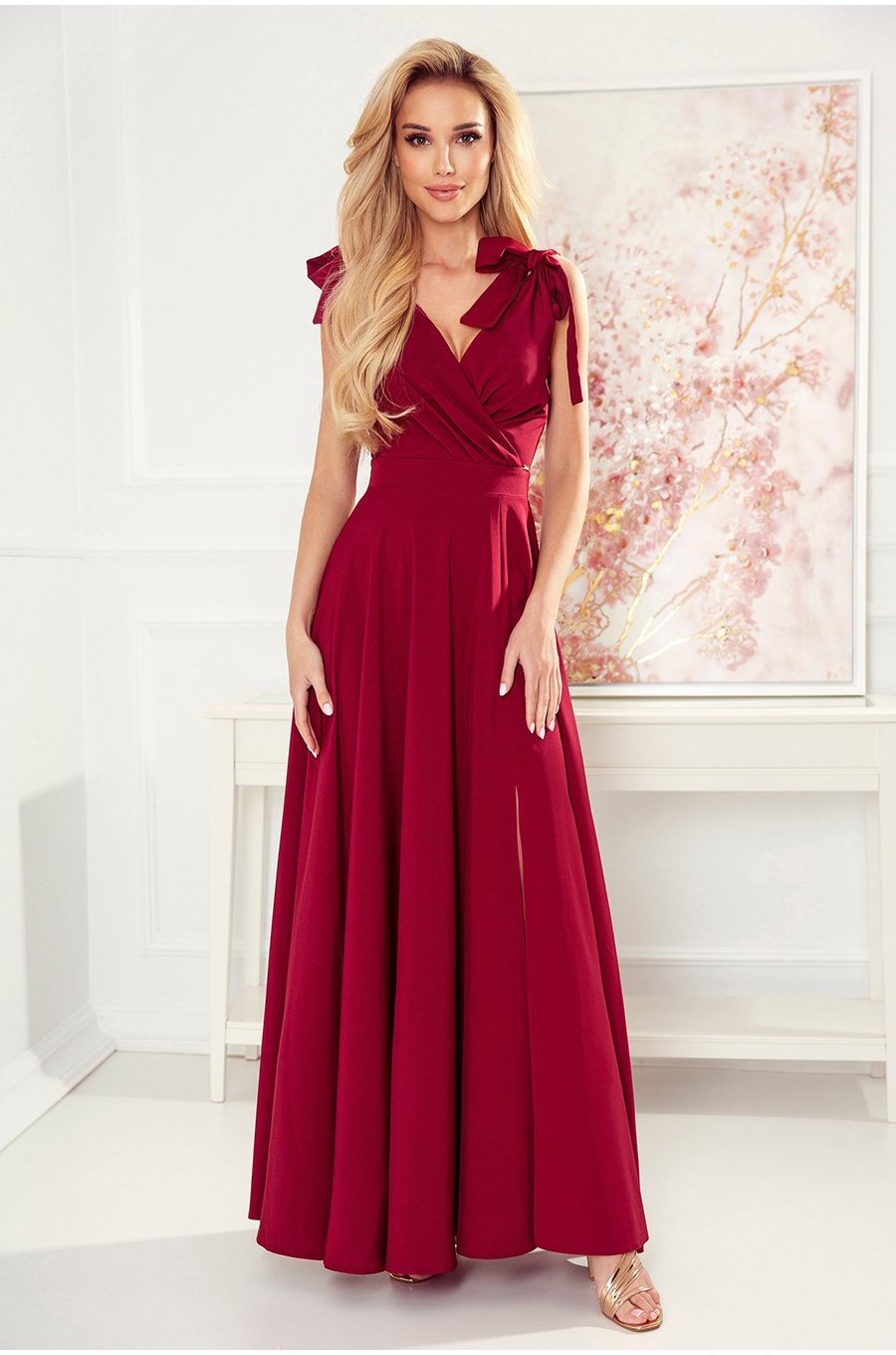 Rochie lunga burgundy vaporoasa Soranya 1 - jojofashion.ro