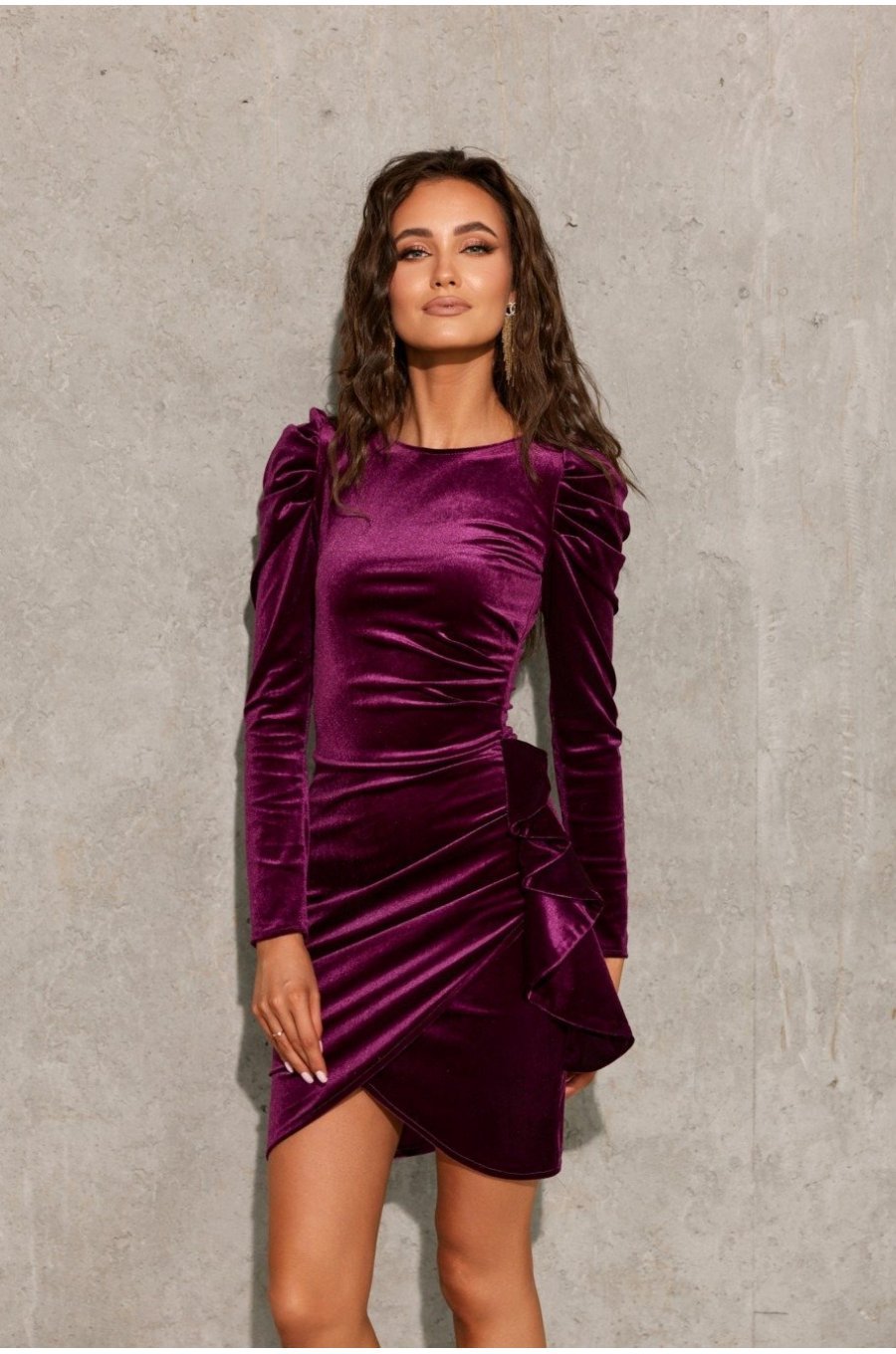 Rochie scurta mulata din catifea mov pruna cu maneca lunga Lola 1 - jojofashion.ro