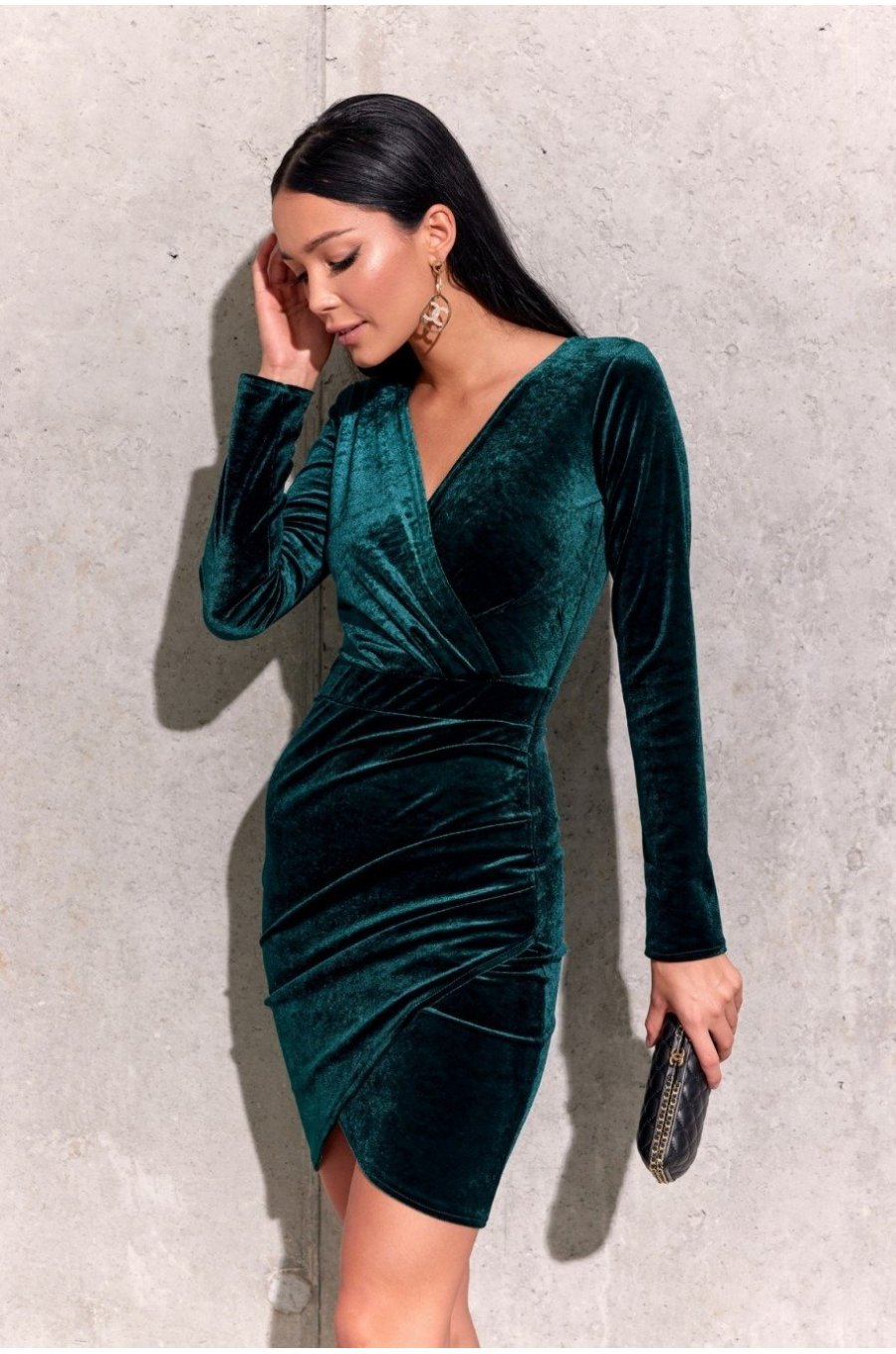 Rochie scurta mulata verde din catifea cu maneca lunga Lissa 3 - jojofashion.ro