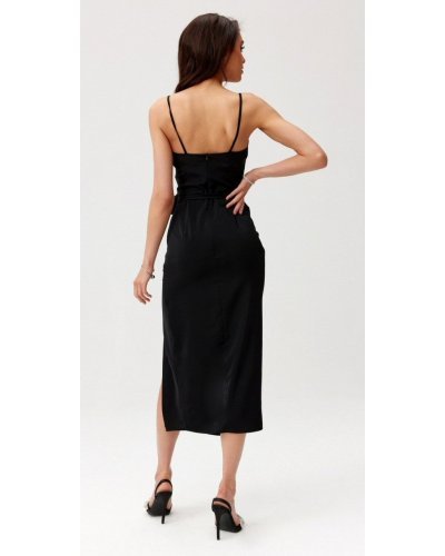 Rochie neagra mulata midi cu floare MaribelR Rochii de zi, Rochie neagra mulata midi cu floare MaribelR - jojofashion.ro