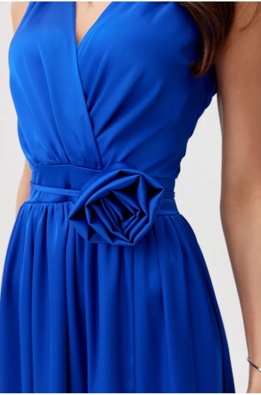 Rochie lunga din satin albastra cu floare in talie PalomaR 4 - jojofashion.ro